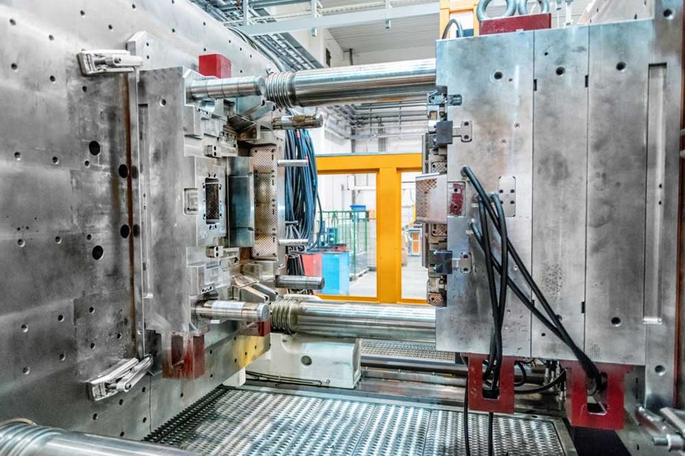 Die casting mold supplier molding machine